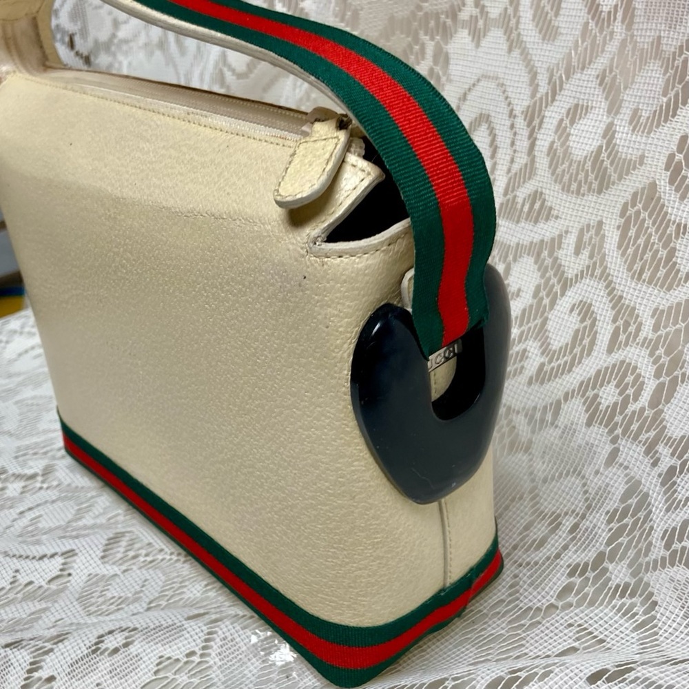 Vintage, Gucci, Small Cream Leather w/ Sherry Line Strap Handbag 9in x 6in x 3in - Picture 3 of 11